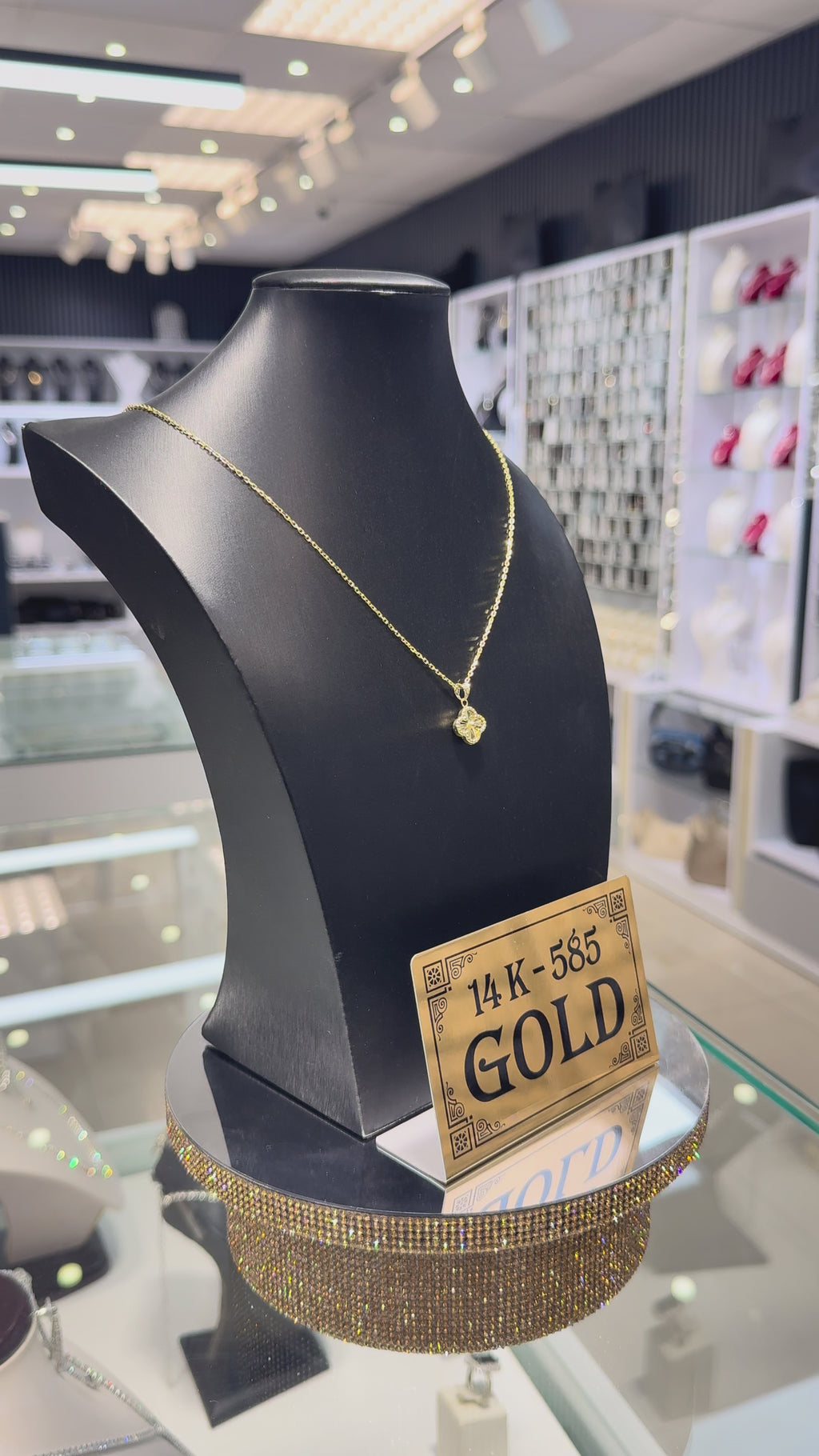 Varëse Ari 585 – Van Cleef